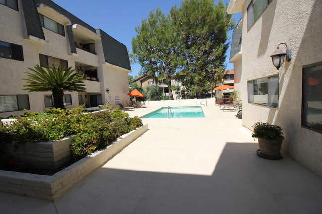 Building Photo - 4700 Natick Ave