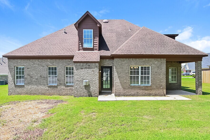 Building Photo - 6044 Kingsview Cove