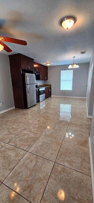 Building Photo - 1302 Quitaca Dr