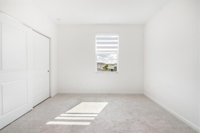 Building Photo - 10638 Hensley St