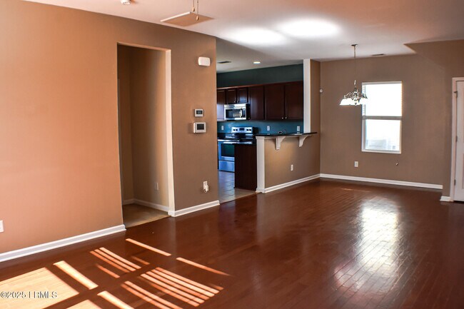 Building Photo - 48 Pennyroyal Way