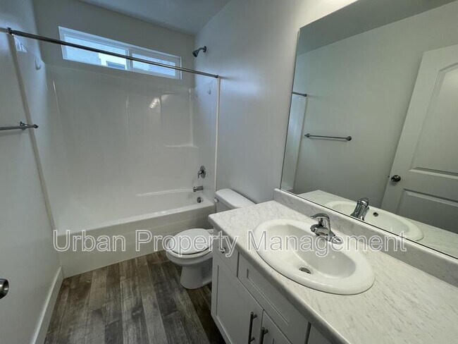 Building Photo - 16092 S Bodmin Way