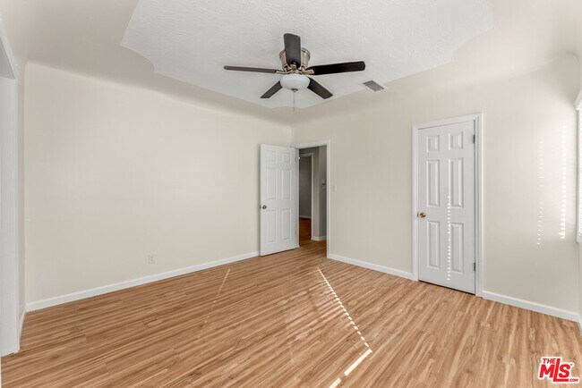 Building Photo - 8905 S Wilton Pl