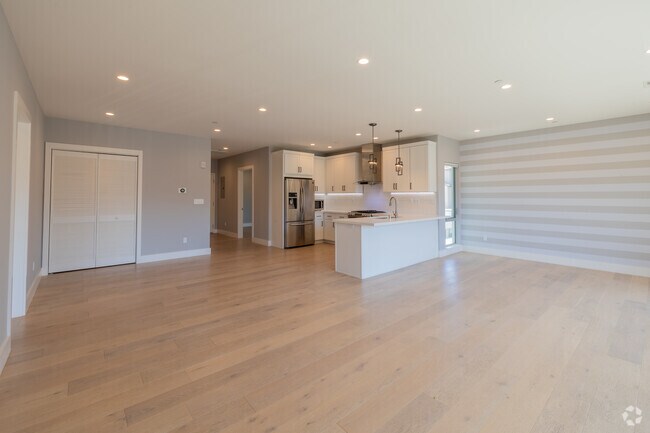 3BR, 2BA - 1,370SF - Living Room - 520 El Camino Real