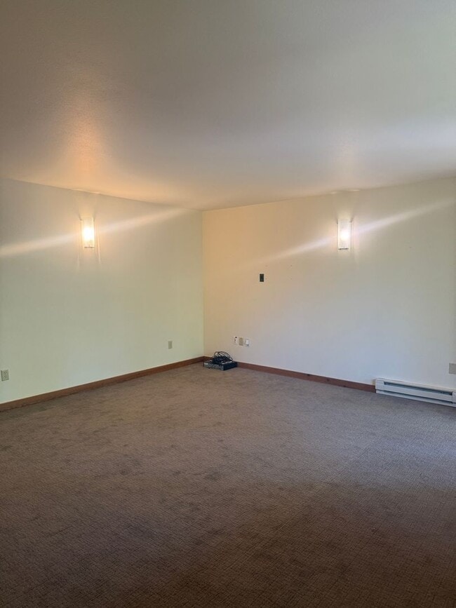 Building Photo - 3 BR Condo in Victor, Idaho