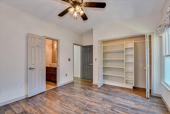 Building Photo - 133 Sweet Gum Ln