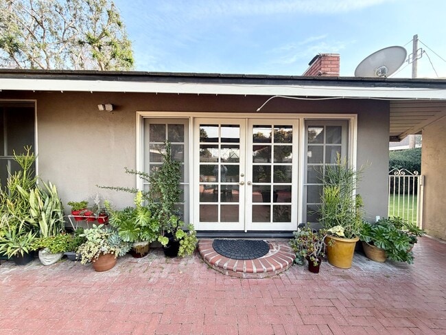 Building Photo - Charming 4-bedroom, 2-bath Home - MOVE IN READY