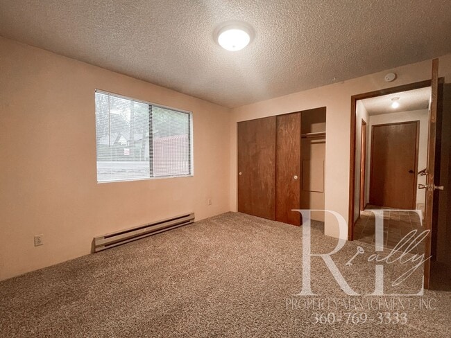 Building Photo - Spacious Duplex with Covered Porches & Garage