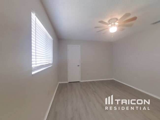 Building Photo - 2273 Seward Cir