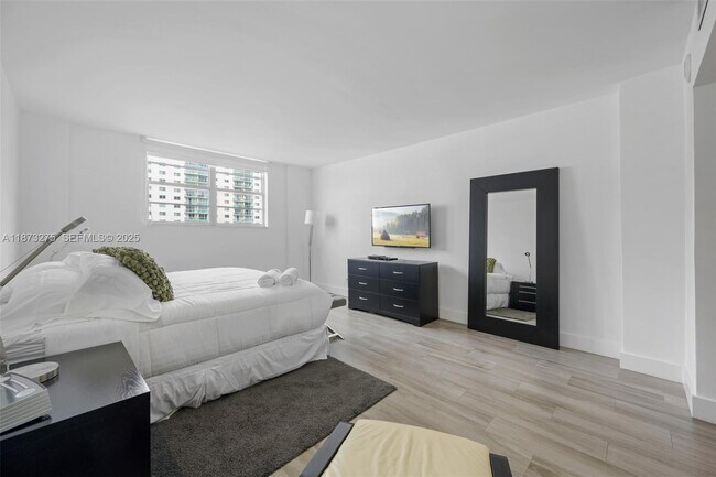 Building Photo - 19370 Collins Ave