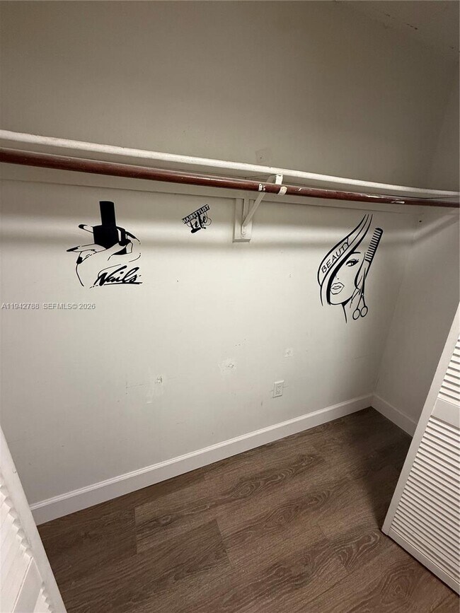 Building Photo - 1085 W 68th St