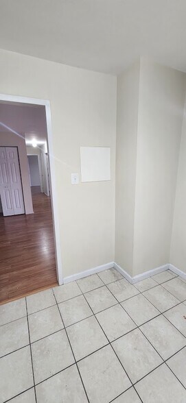 Building Photo - 1111 University Blvd W