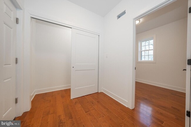 Building Photo - 2627 County Line Rd