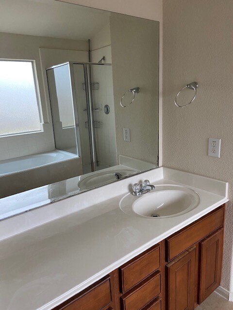 Building Photo - 21307 Bella Jess Dr