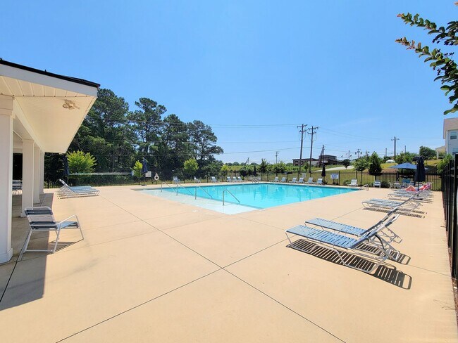 Building Photo - 327 Hollenbeck Pl