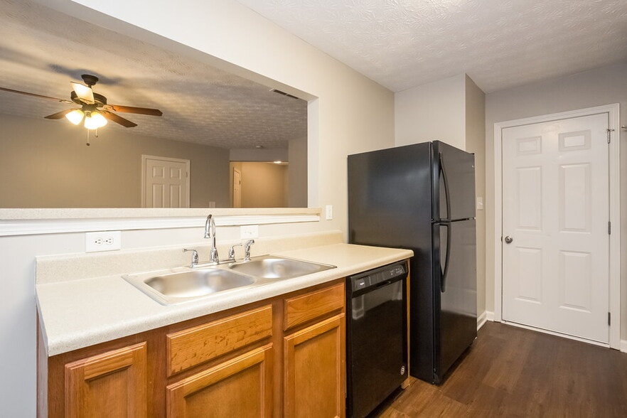 Building Photo - 541 Double Creek Dr