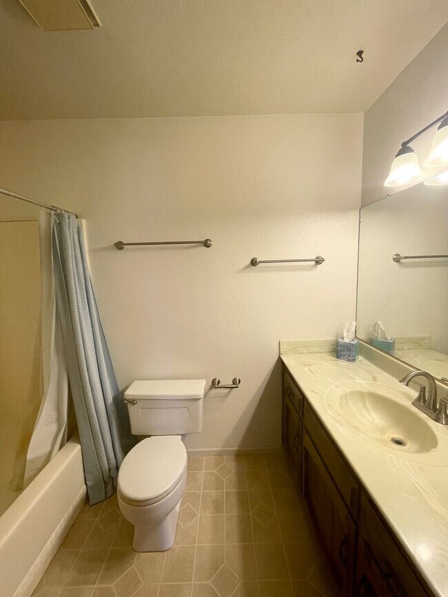 Building Photo - 2 bedroom 2 bathroom Heritage Ranch Home Available 9/1/26 **Do Not Disturb Tenants**