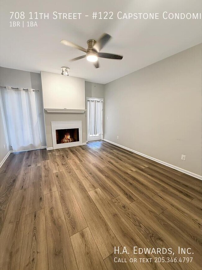 Building Photo - 708 11th St