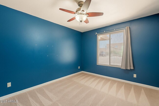 Building Photo - 3236 S Kenwood Ln