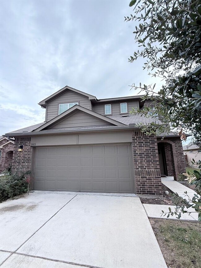 Building Photo - 13813 Geelong Dr