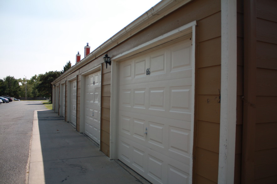 Garage - Village Park at Cedarbrooke