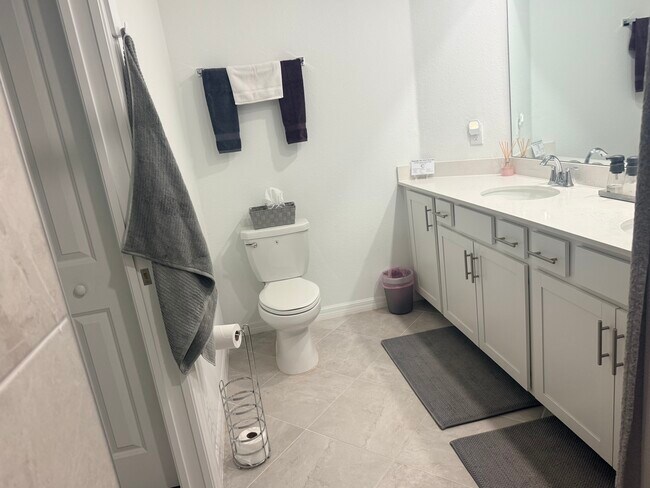 Building Photo - Galapagos Ct. Unit 104 Veranda Condo- Wellen Park G&CC