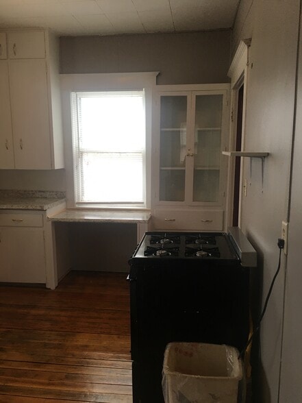 Building Photo - 2516 Wirt St