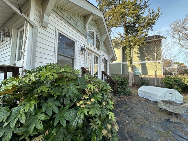 Building Photo - Traditional 2-Story Colonial