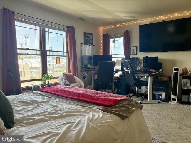 Building Photo - 507 N Main St