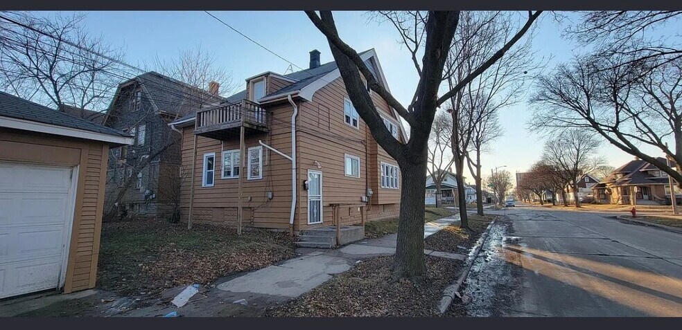 Building Photo - 4148 N 24th Pl