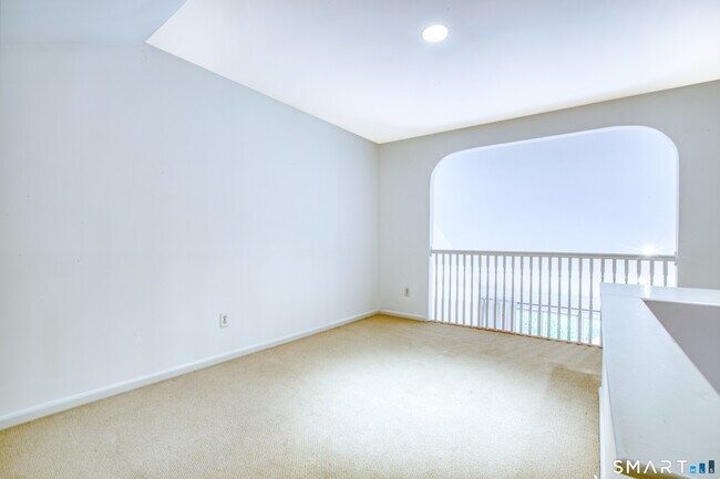 Building Photo - 51 Old Kings Hwy