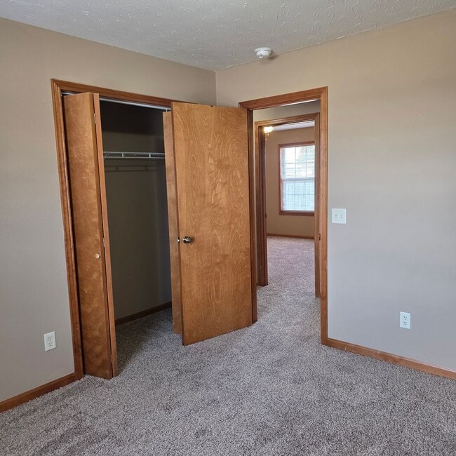 Building Photo - Charming 3-Bedroom Home in a Quiet Subdivi...