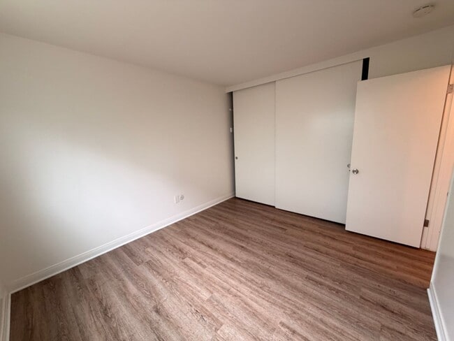 Building Photo - Two Bedroom Cypress Apartment For Rent-Includes One Car Garage!