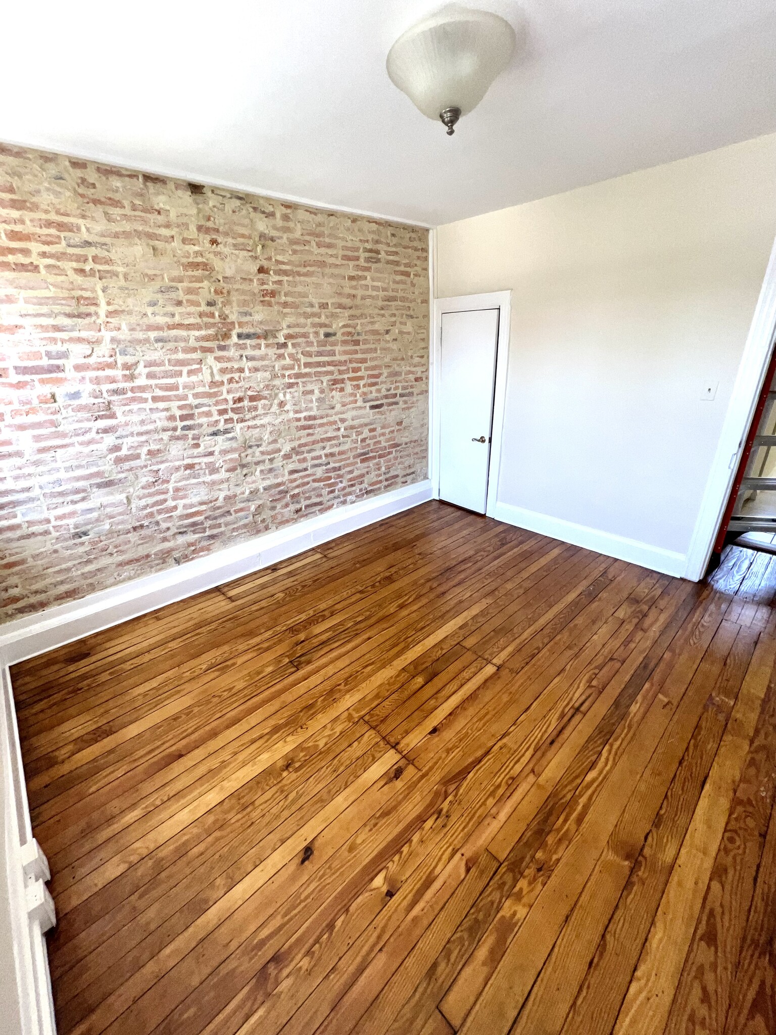 Master bedroom - 1323 Cooksie St