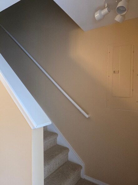 Stairs - 6434 Ziegler Ln