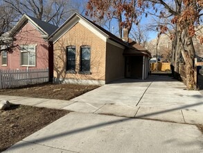Building Photo - 244 Fern Ave N