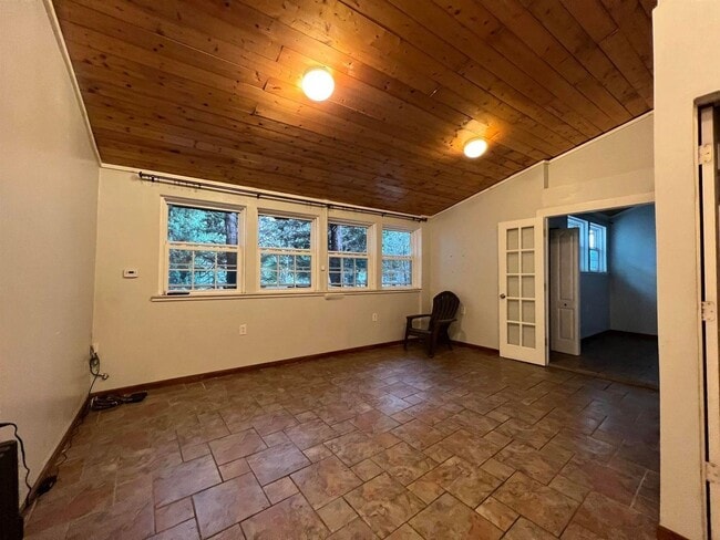 Building Photo - 334 Paterson Plank Rd