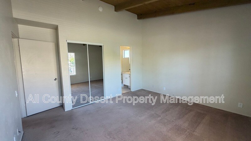 Building Photo - 550 El Cielo Rd
