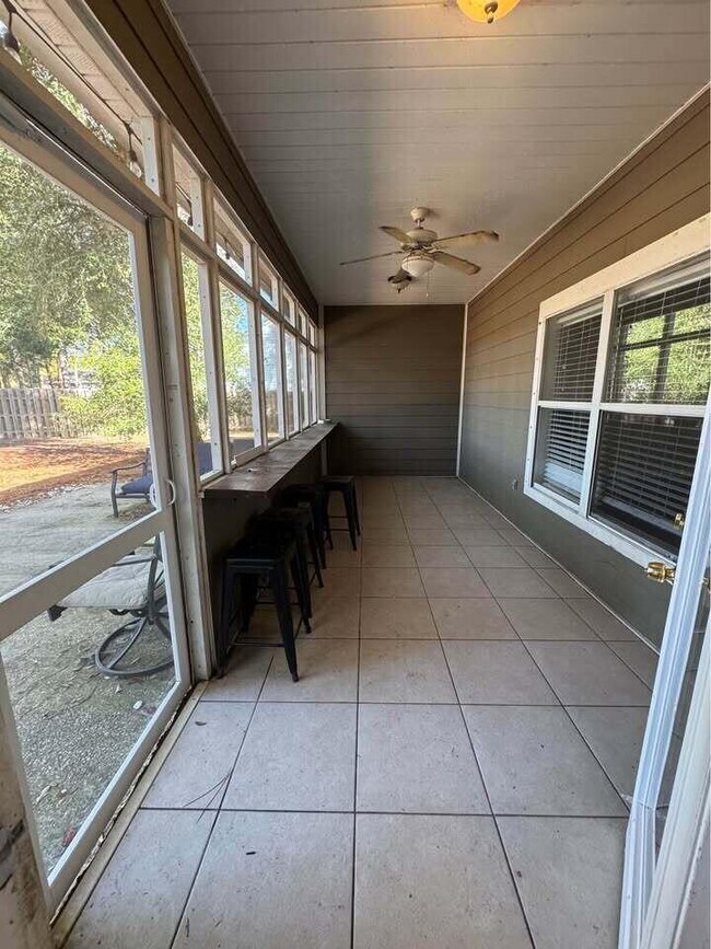 Building Photo - 371 Symphony Way