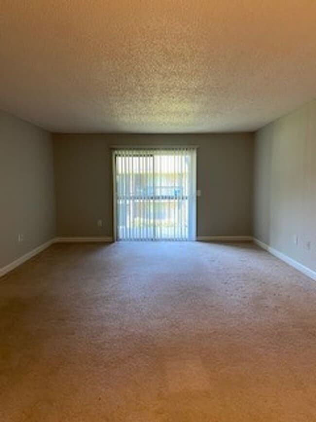 Building Photo - cpb7