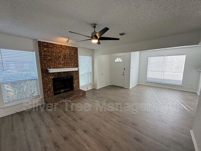 Building Photo - 2326 Summer Pl Dr