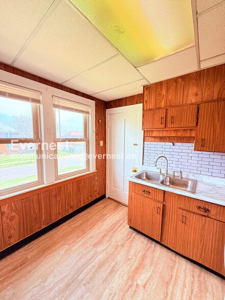 Building Photo - 3209 W Grand St