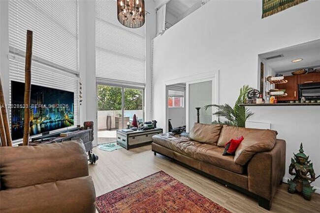 Building Photo - 7728 Collins Ave