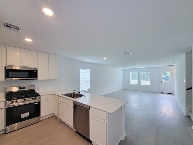 Building Photo - 25588 Rose Creek Dr