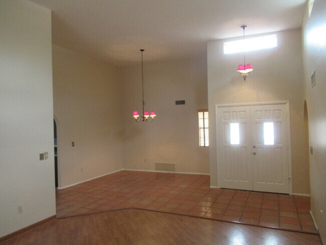 Building Photo - 3 BEDROOM HOME IN CONTINENTAL RANCH WITH SPARKLING POOL