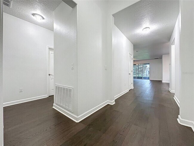 Building Photo - 5218 Cortland Dr
