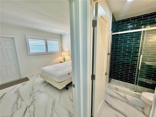 Building Photo - 473 12th Ave S