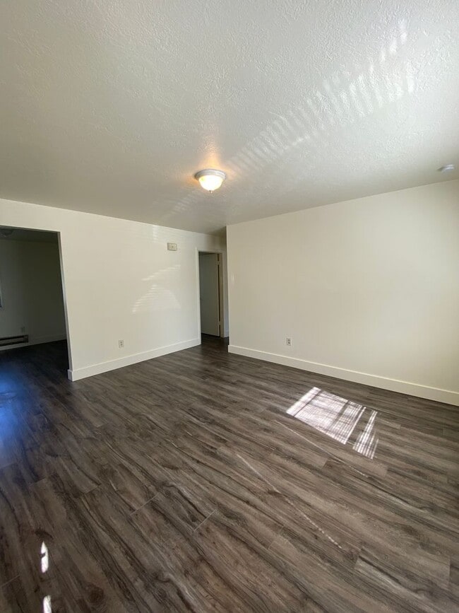 Building Photo - Arbor Court Apartments
