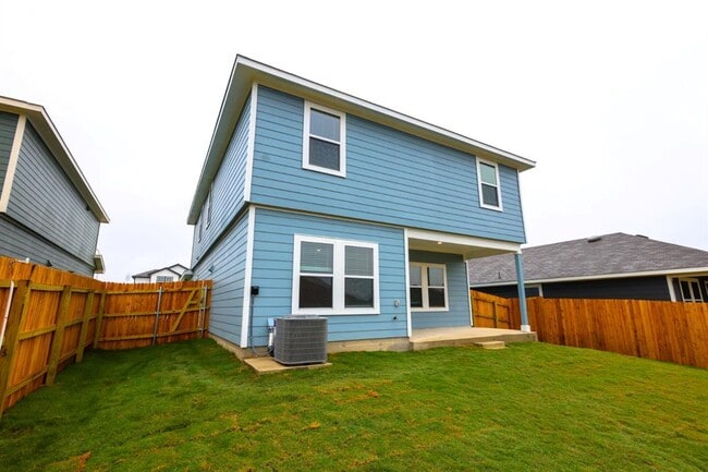 Building Photo - 12306 Bulldogger Bnd