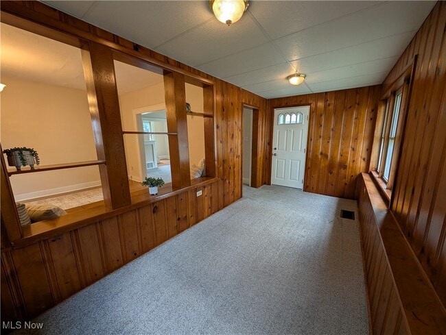 Building Photo - 486 Needham Ave